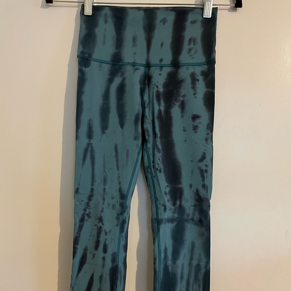 Lululemon Wunder Train High-Rise Tight 25” | Size 4 - Picture 2 of 4